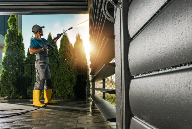 Best Sidewalk and Walkway Pressure Cleaning in Lla Lla East, WA