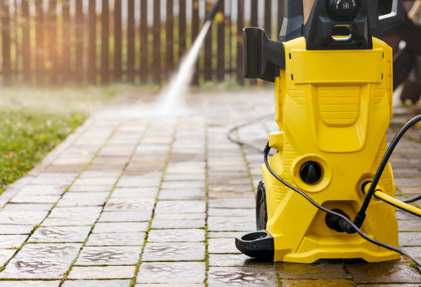 Best Driveway Cleaning and Restoration in Lla Lla East, WA